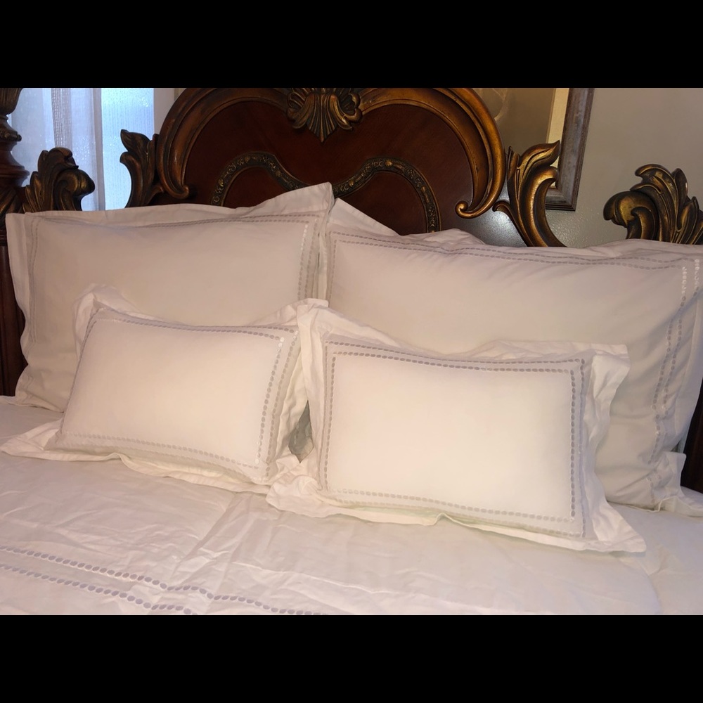 Queen 6pc 100% ctn comforter set.